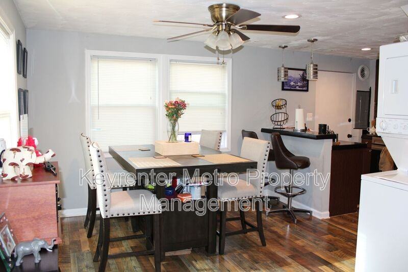 1806 Palmer Park Rd - Photo 5 of 33