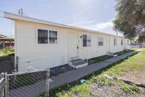 featured image of 3426 East Melvin Street