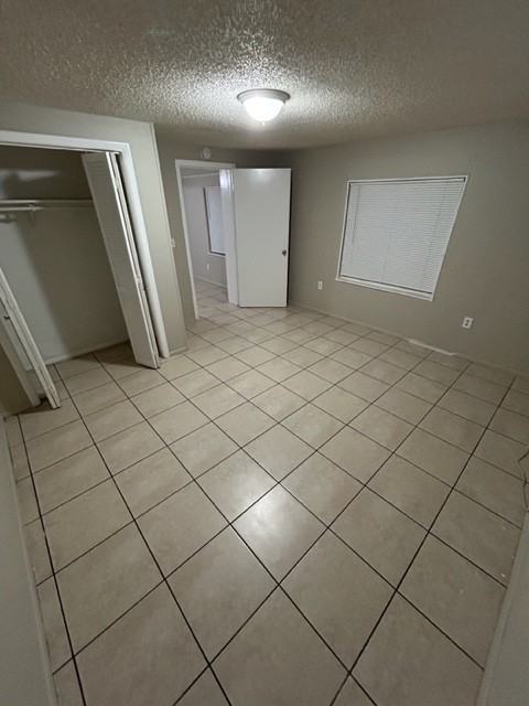 607 6Th St W - Photo 2 of 4