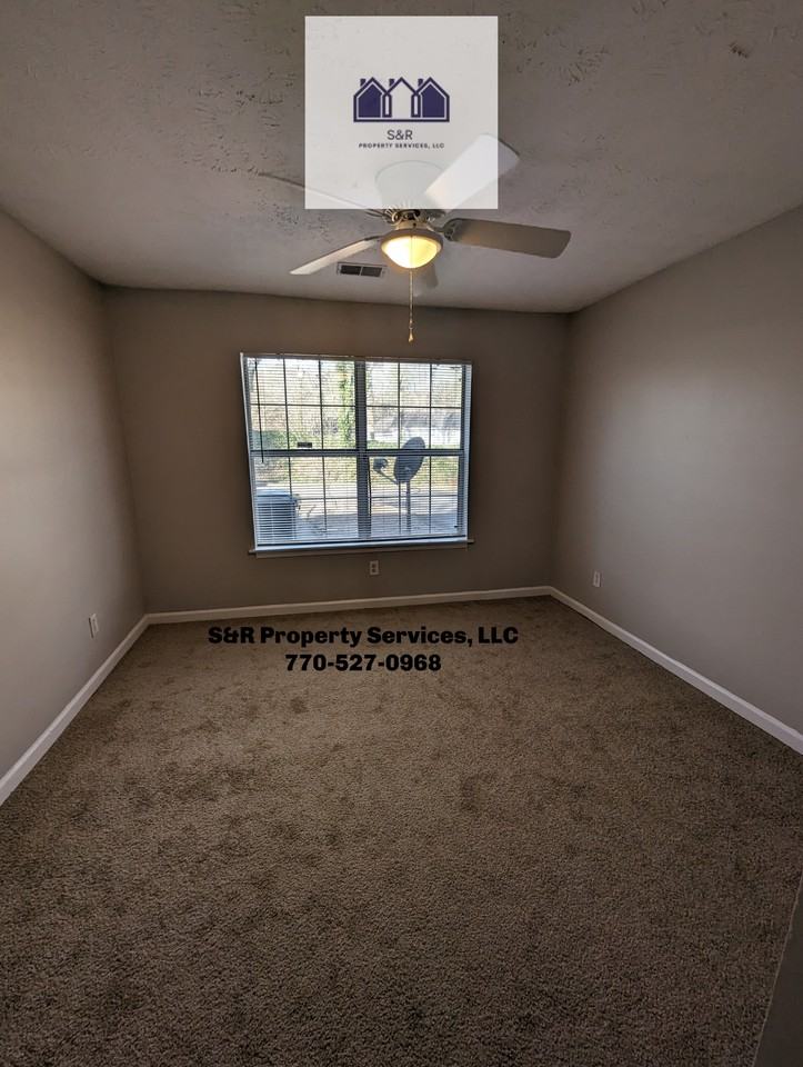 4275 Grogan St Nw - Photo 4 of 11