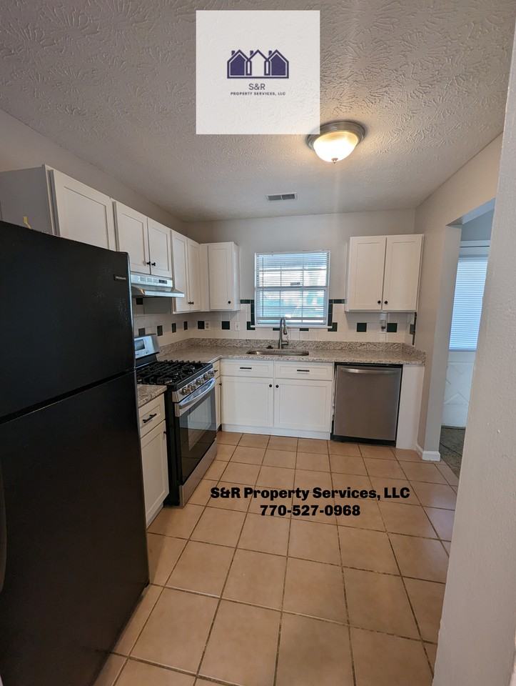 4275 Grogan St Nw - Photo 7 of 11