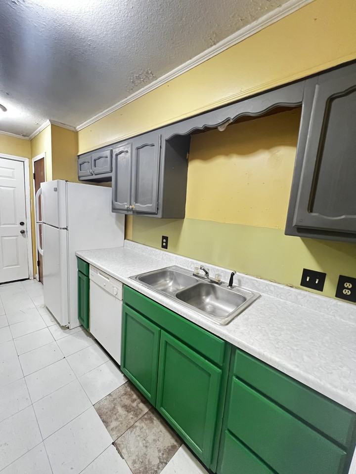 1661 N Marque Ann Dr - Photo 2 of 7