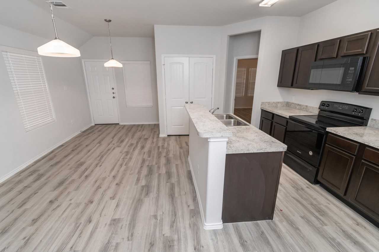 5750 Paseo Pl - Photo 3 of 9