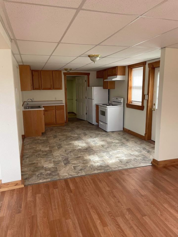 410 N Washington St - Photo 3 of 4