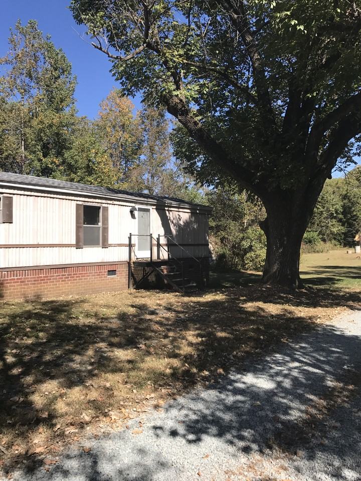 1021 Bench Ln - Photo 3 of 18