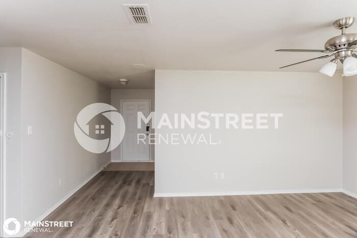 109 S Pasture Ave - Photo 3 of 16