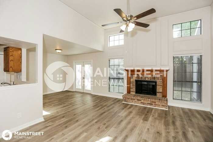 5311 Pocassett Dr - Photo 3 of 15