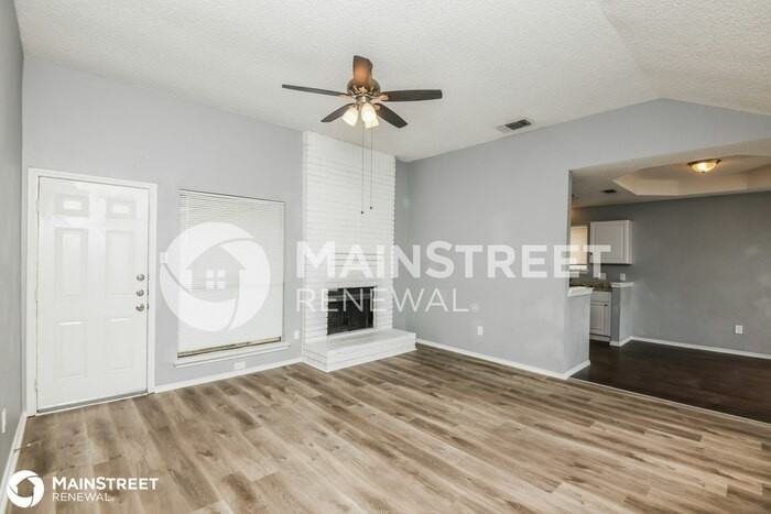 1029 Brookhaven Dr - Photo 3 of 16