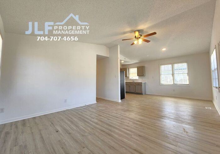 317 Wood Ave - Photo 2 of 26