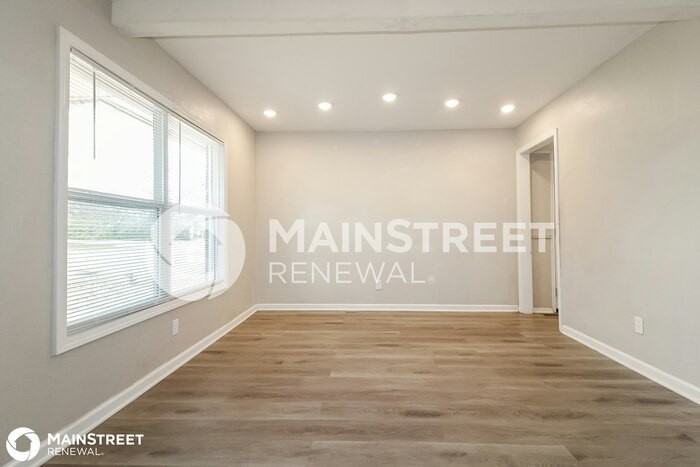 1208 Tim Holt Dr - Photo 3 of 17