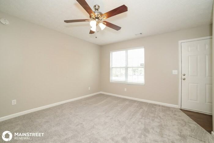 208 Whispering Pine Cir - Photo 3 of 16