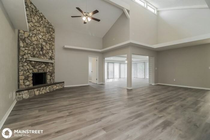 124 Gull Dr - Photo 3 of 16