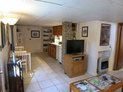 11 Mobile Ln #B - Photo 3 of 19