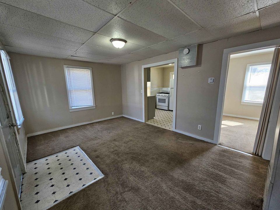 1301 Avenue A - Photo 4 of 5