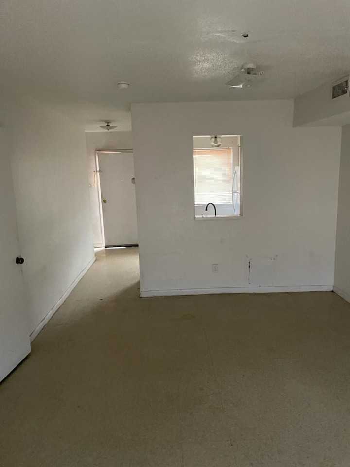 1300 North Walnut Avenue #4 - Photo 4 of 10