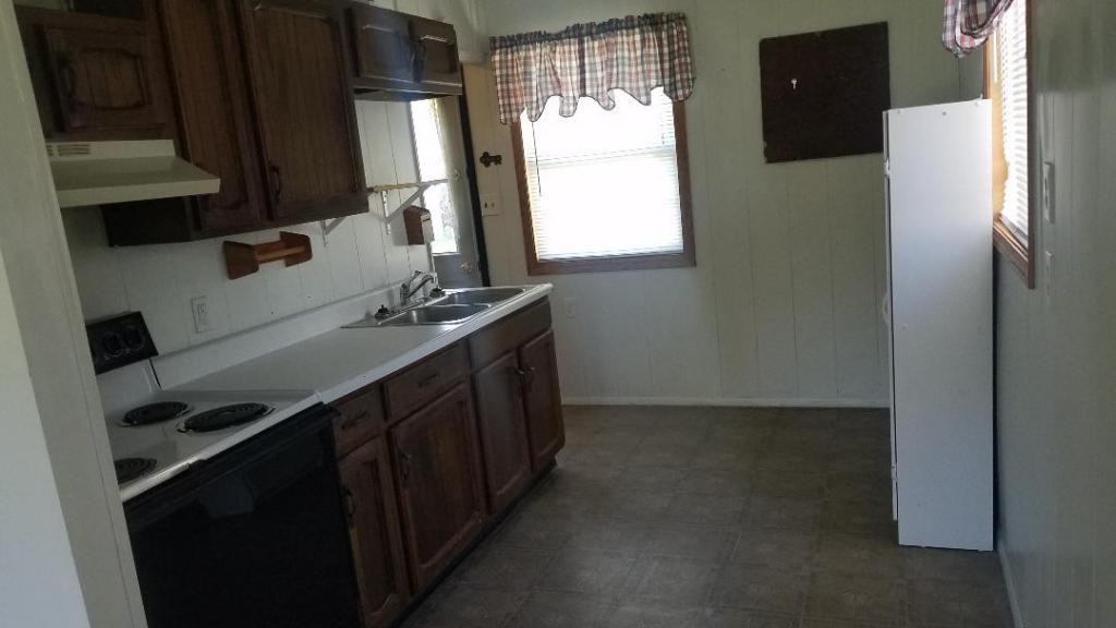 461 W Parsons Ave - Photo 3 of 10