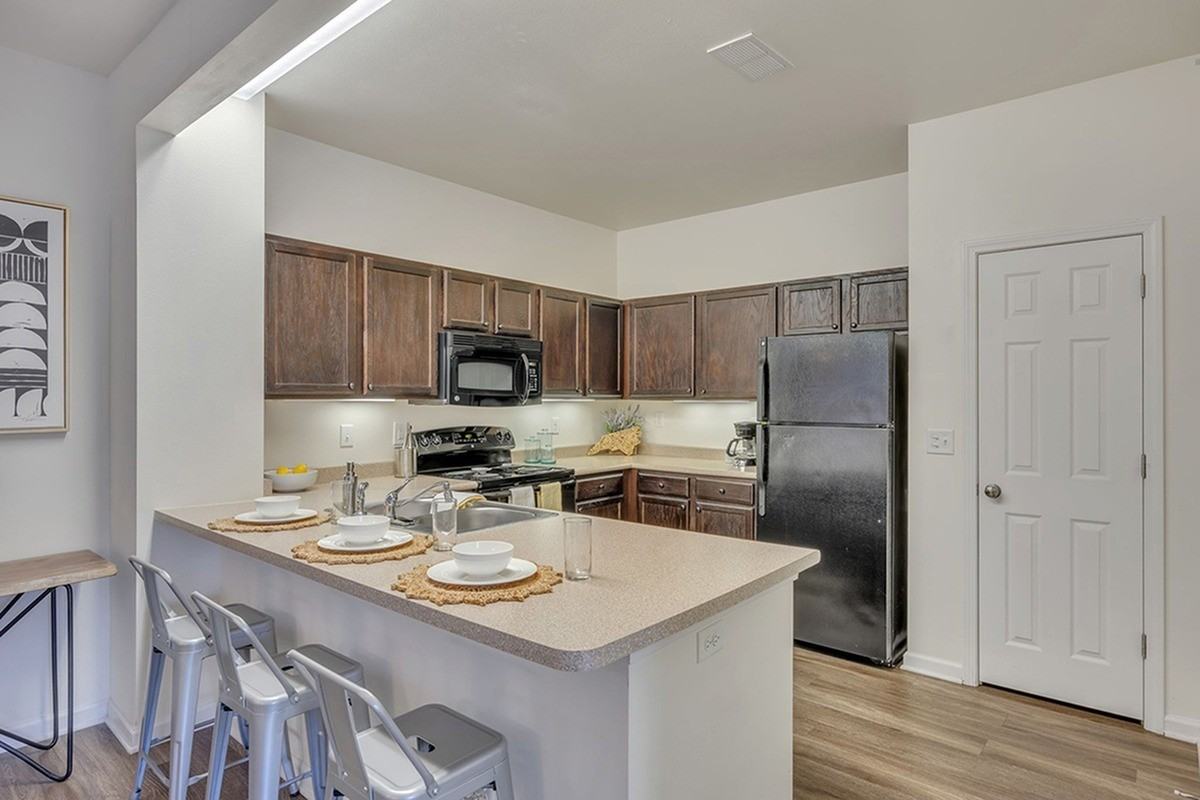 Aspire 349 - Photo 7 of 50