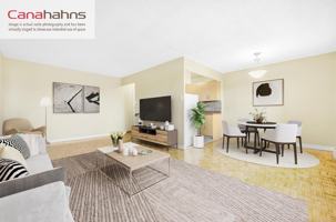 featured image of 345 Lakeshore Rd W