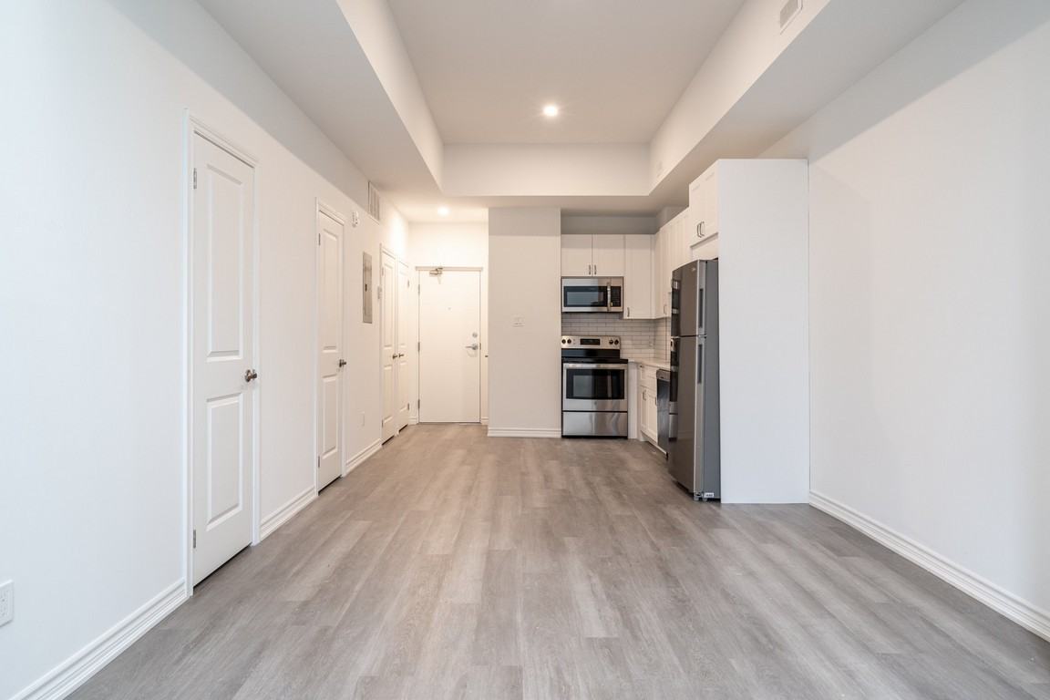 16 West Ave S - Photo 3 of 47