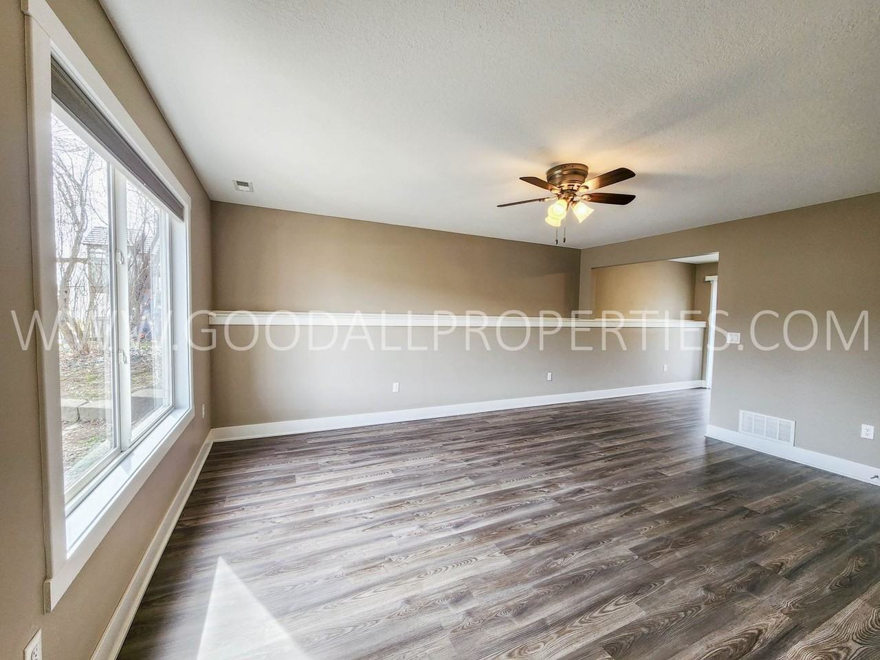 411 S Hazel St - Photo 2 of 22