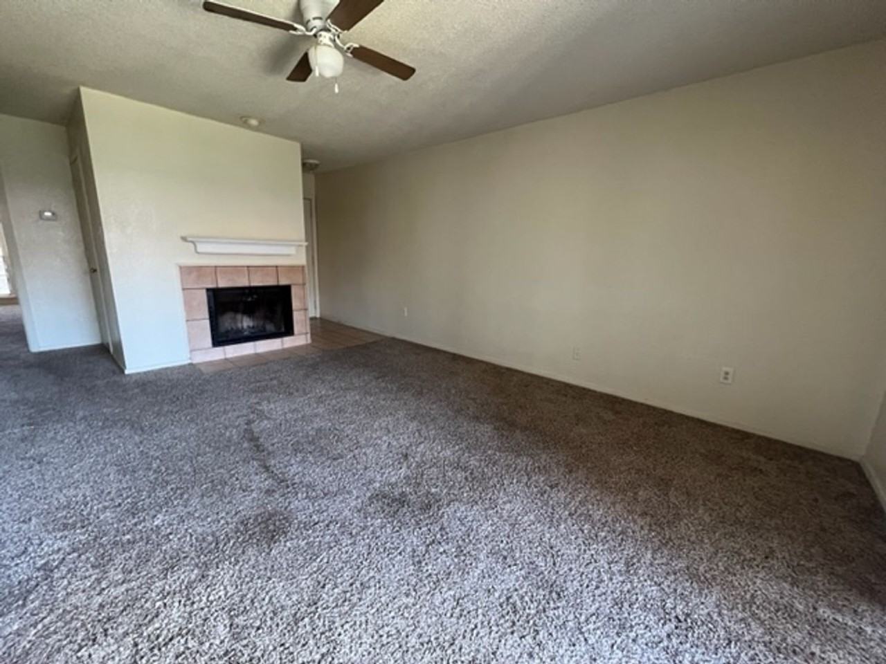 Little Elm Condos - Photo 2 of 11