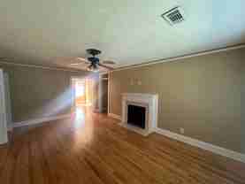 FRENCH-4-PLEX-MP8 - Photo 1 of 1