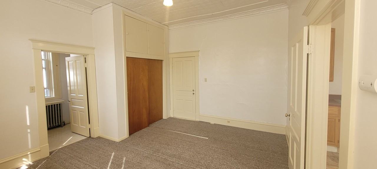 25-27 West Main - Photo 2 of 12