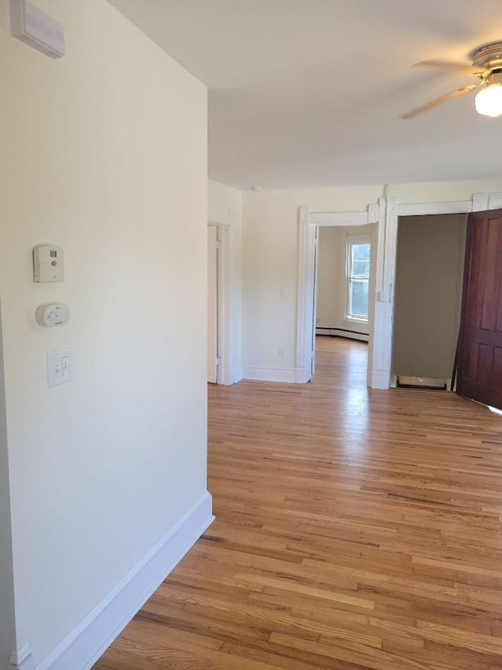 418 Hamilton Street - Photo 3 of 8