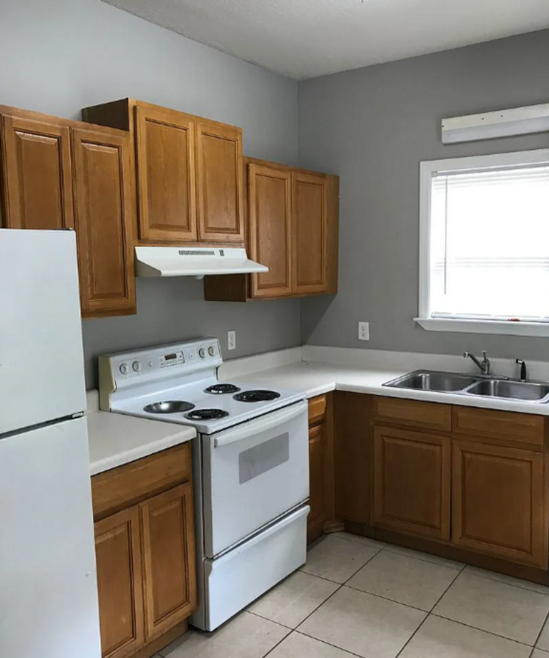 5122 Granada St - Photo 4 of 7