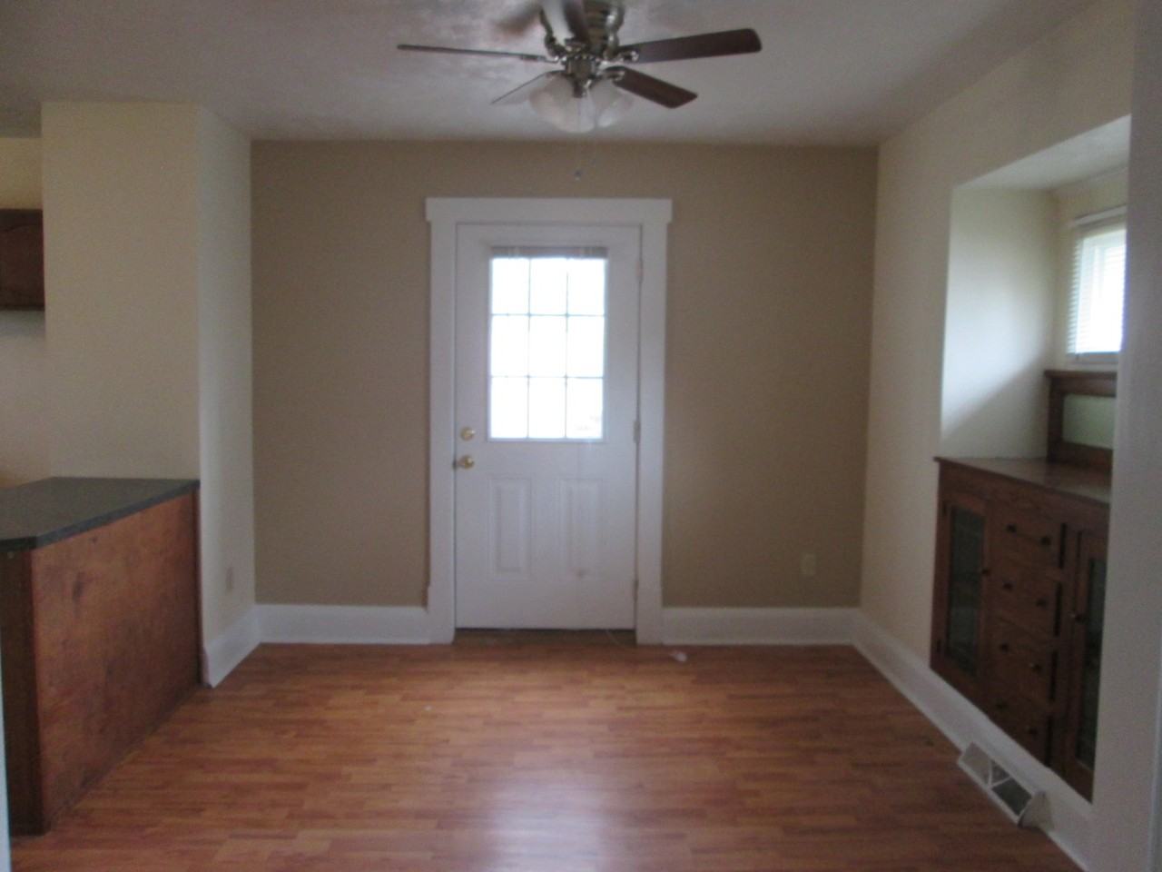 407 Churchill Rd - Photo 3 of 16