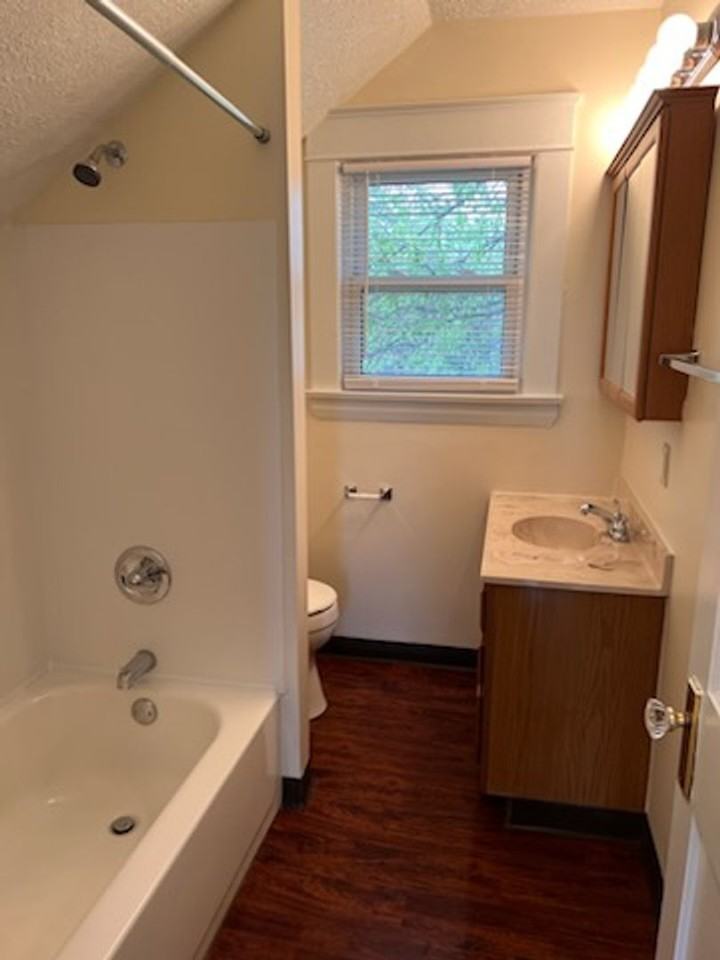 407 Churchill Rd - Photo 7 of 16
