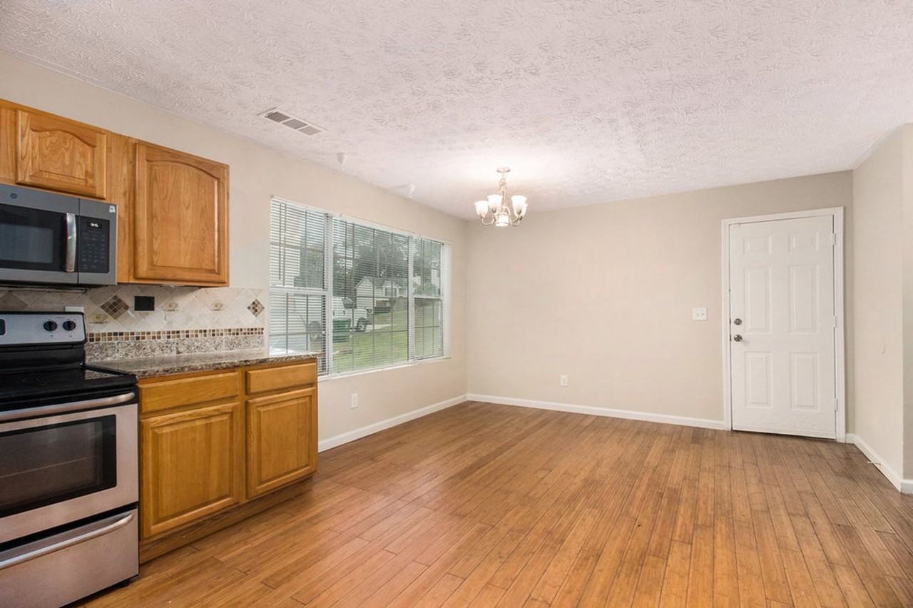 6509 Eastbriar Dr - Photo 7 of 19