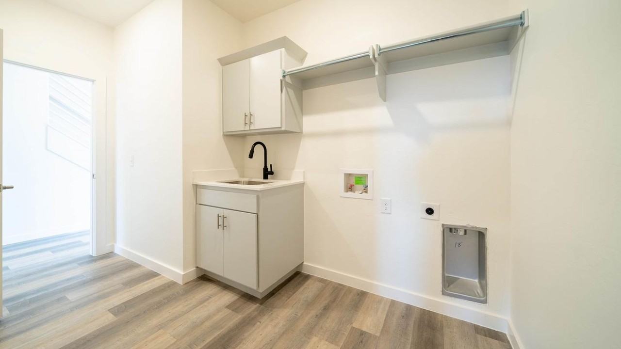 6032 Dale Ave - Photo 6 of 22