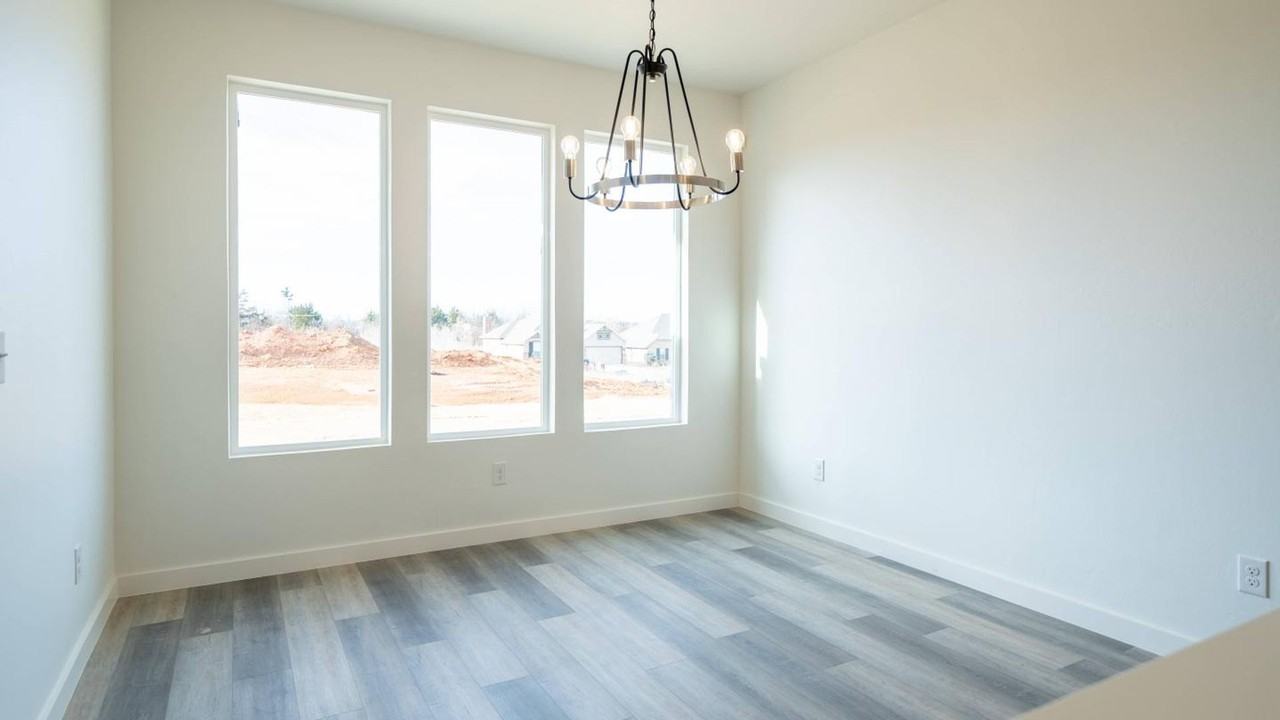 6032 Dale Ave - Photo 5 of 22