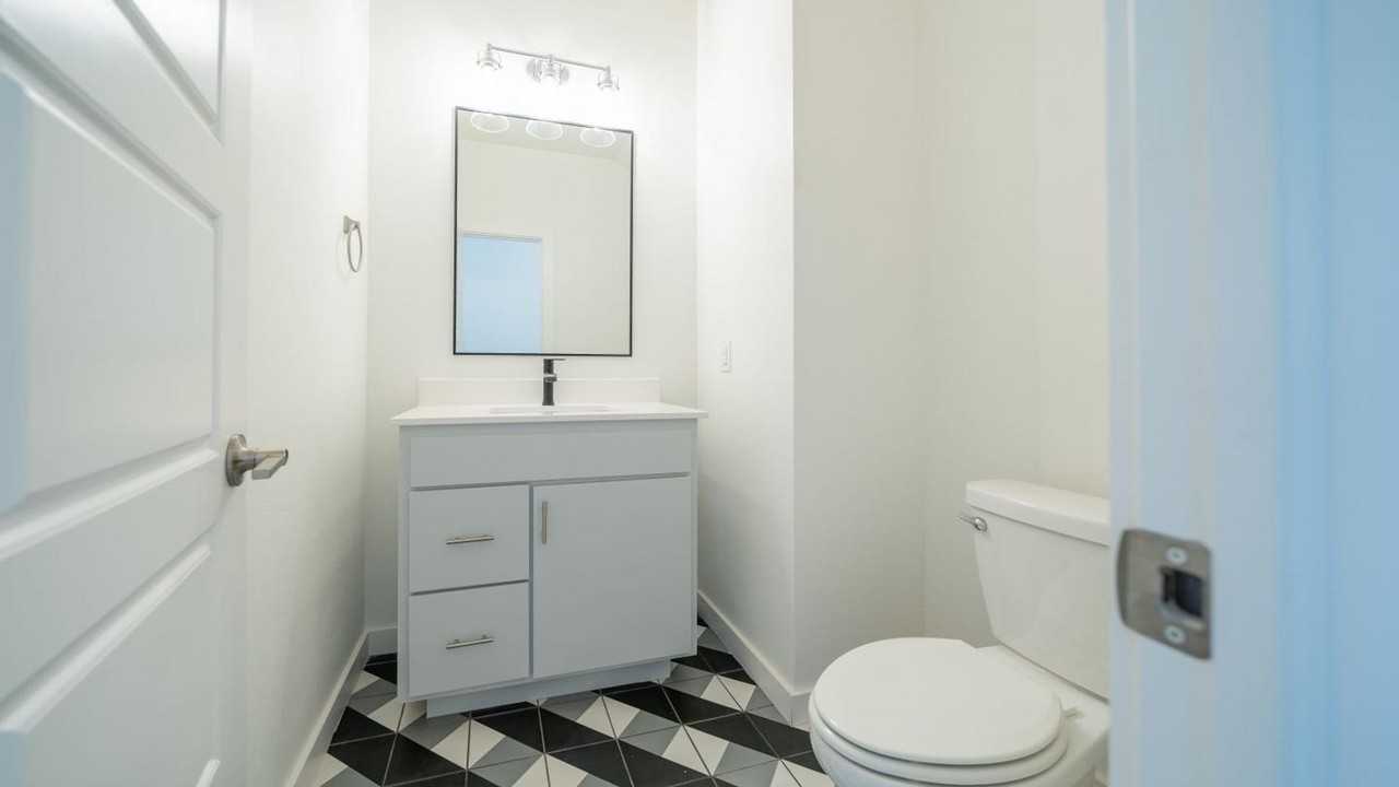 6032 Dale Ave - Photo 7 of 22