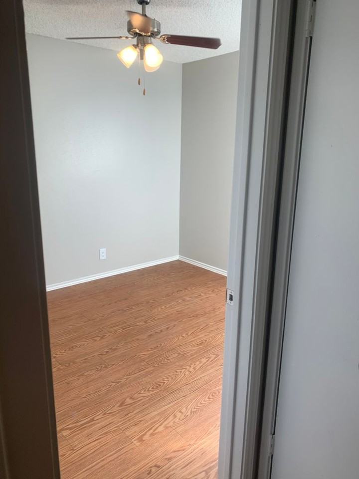 7814-7816 Las Olas Blvd - Photo 2 of 15
