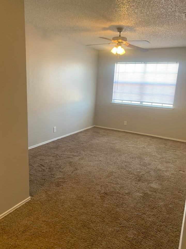7814-7816 Las Olas Blvd - Photo 4 of 15