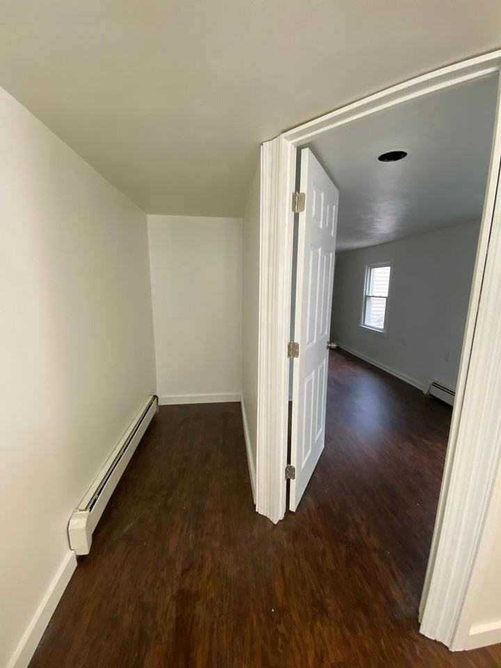 978 Manton Way - Photo 5 of 16