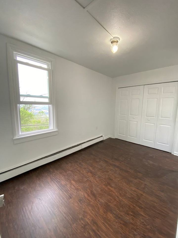 978 Manton Way - Photo 6 of 16