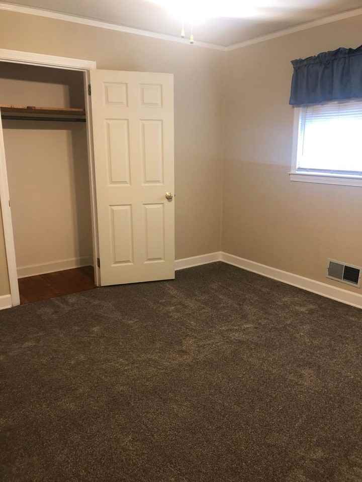 1 Woodridge Drive - Photo 4 of 26