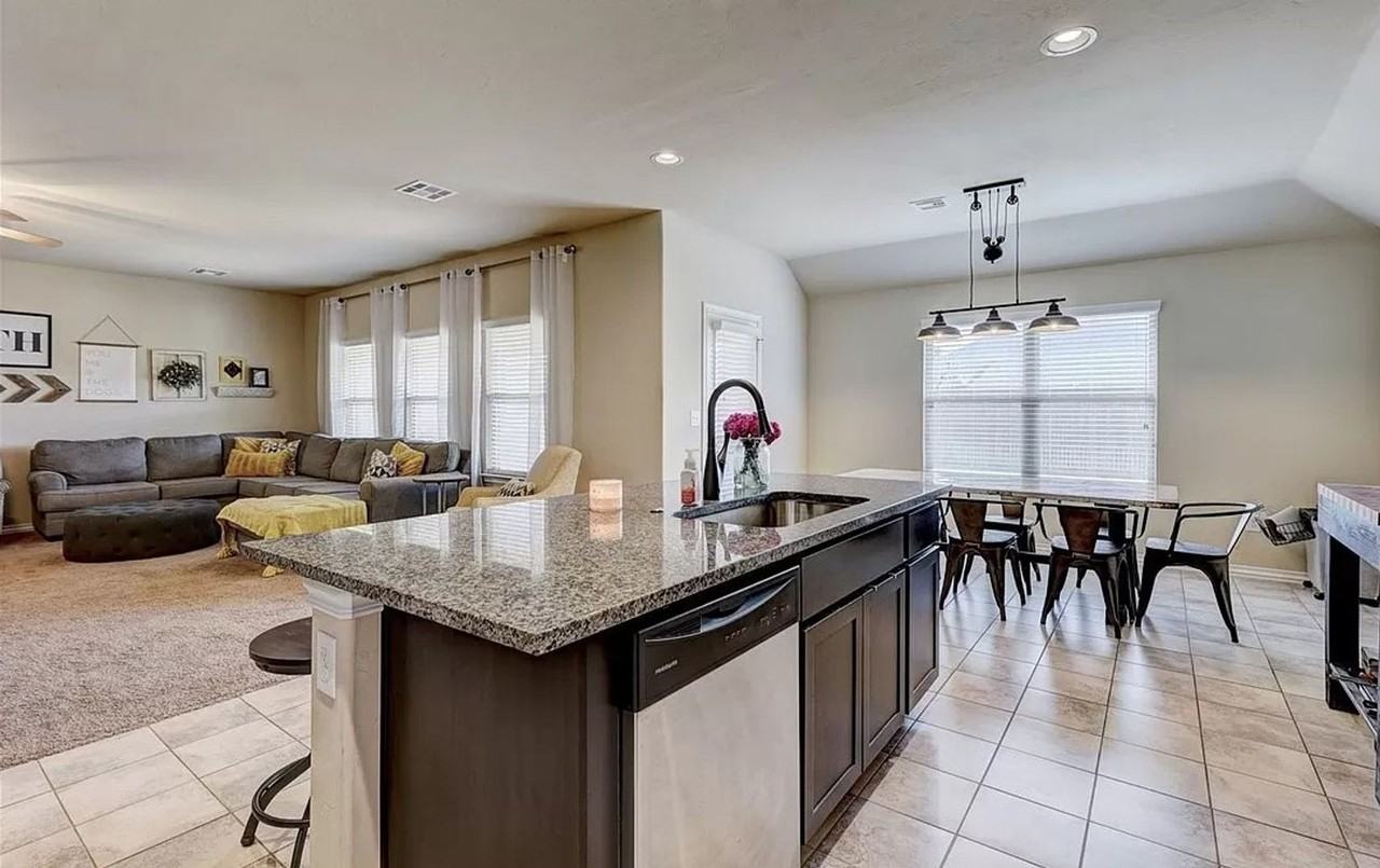 14825 Turner Falls Rd - Photo 4 of 9
