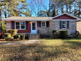 featured image of 10 King Arthur Ct