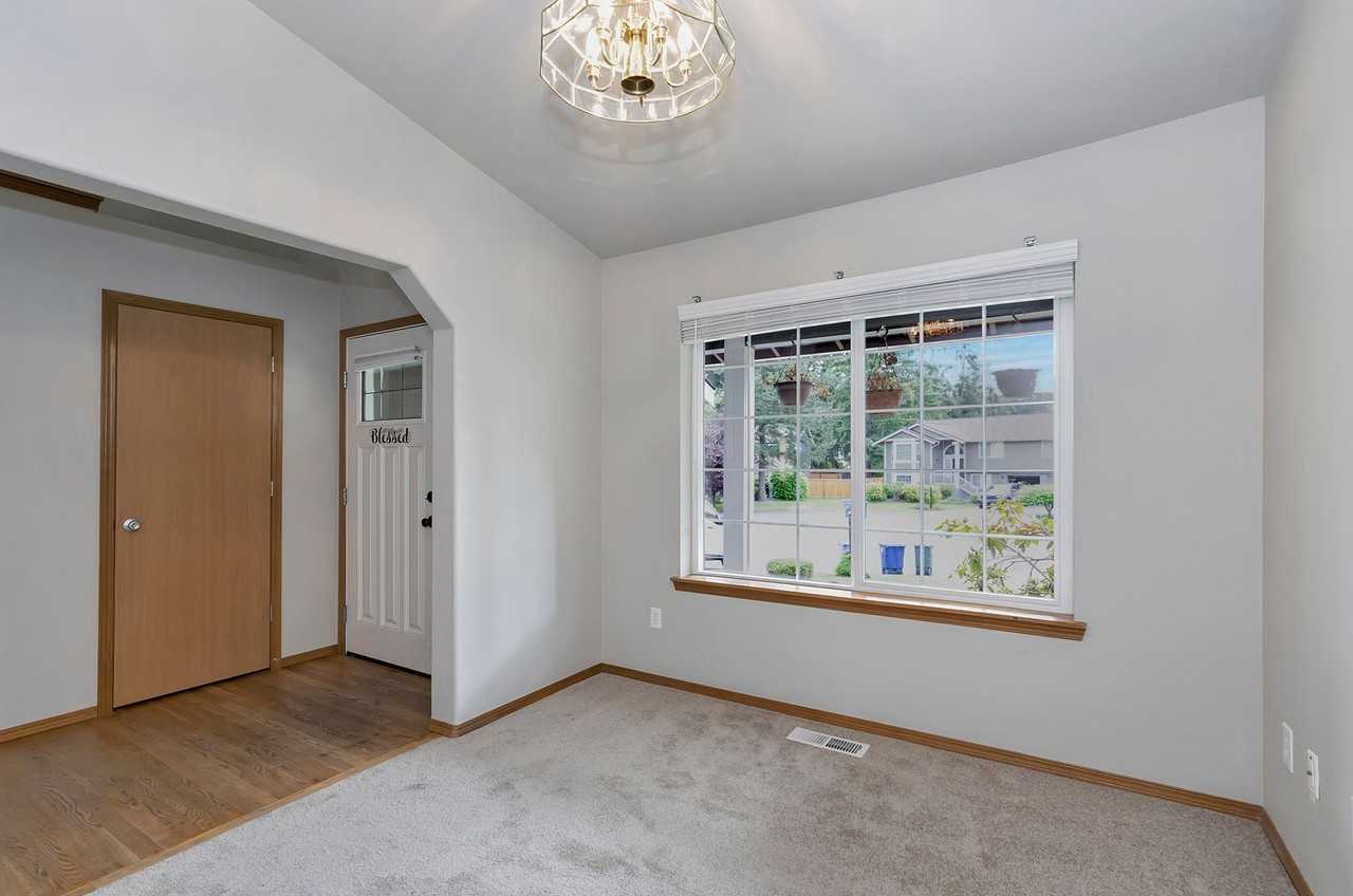 17316 87th Avenue Ct E - Photo 3 of 27