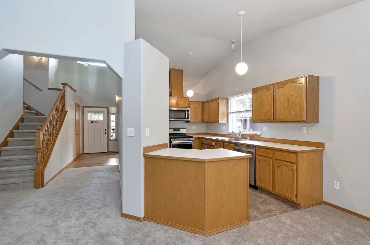 17316 87th Avenue Ct E - Photo 6 of 27