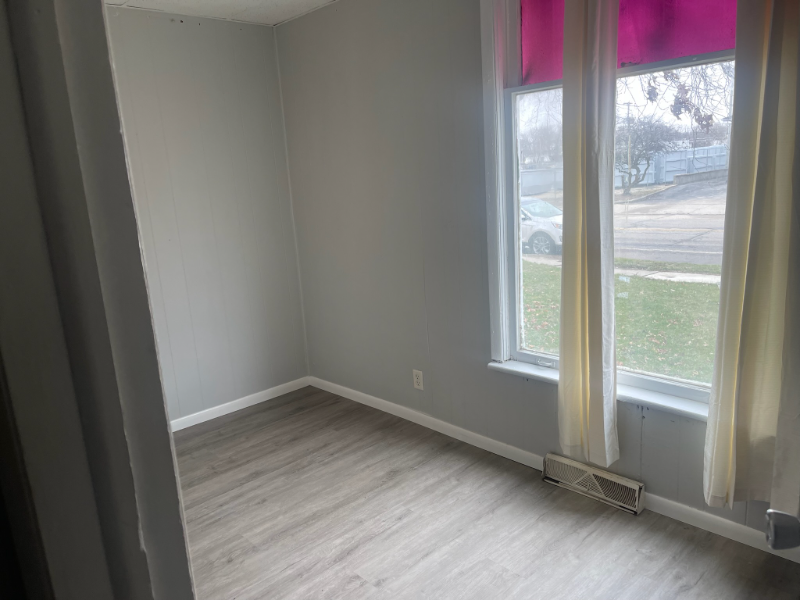 901 W Beardsley, Elkhart, In #A - Photo 3 of 6