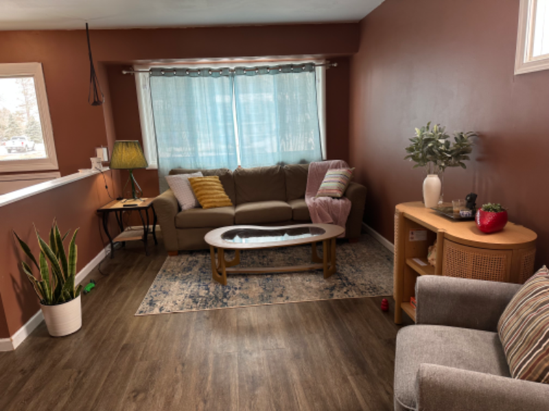 948 Greenwood St - Photo 3 of 14