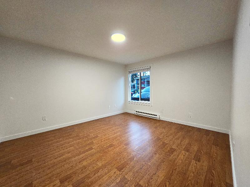 9827 158th St E #2 - Photo 5 of 11