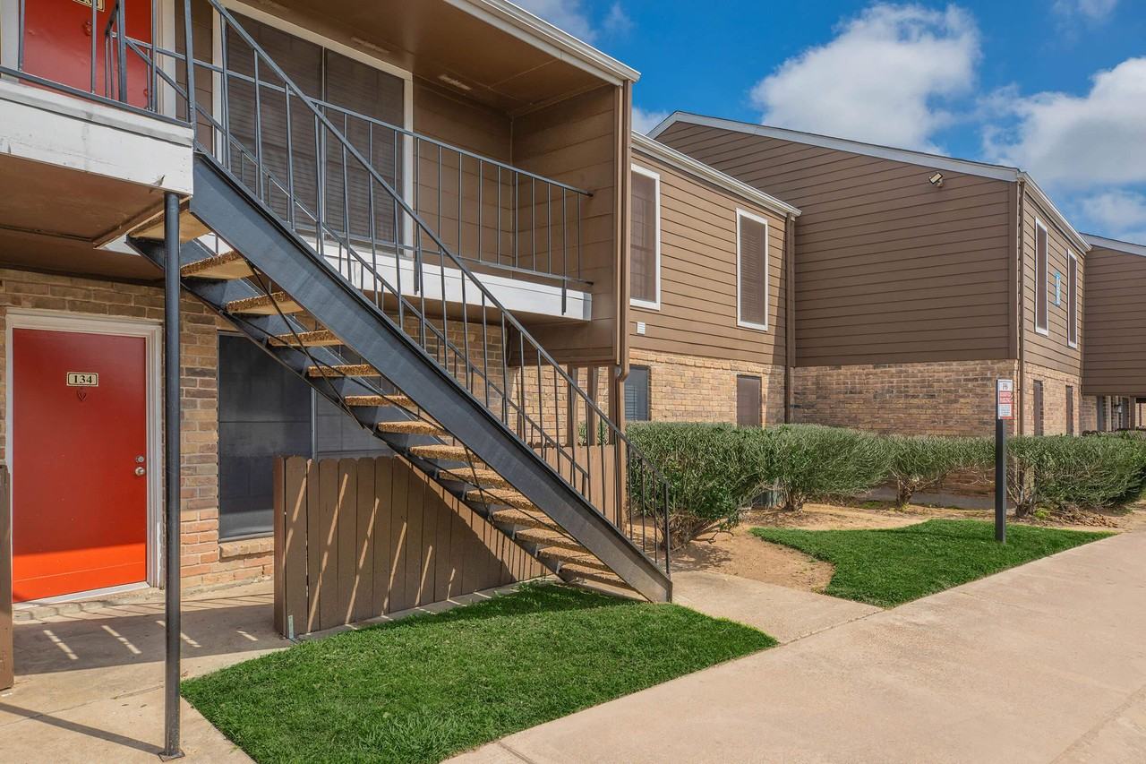 Park on Burke - Photo 6 of 50