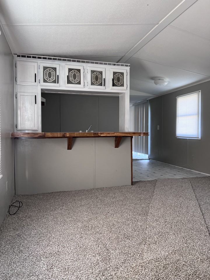 103 Flamingo Drive - Photo 2 of 17