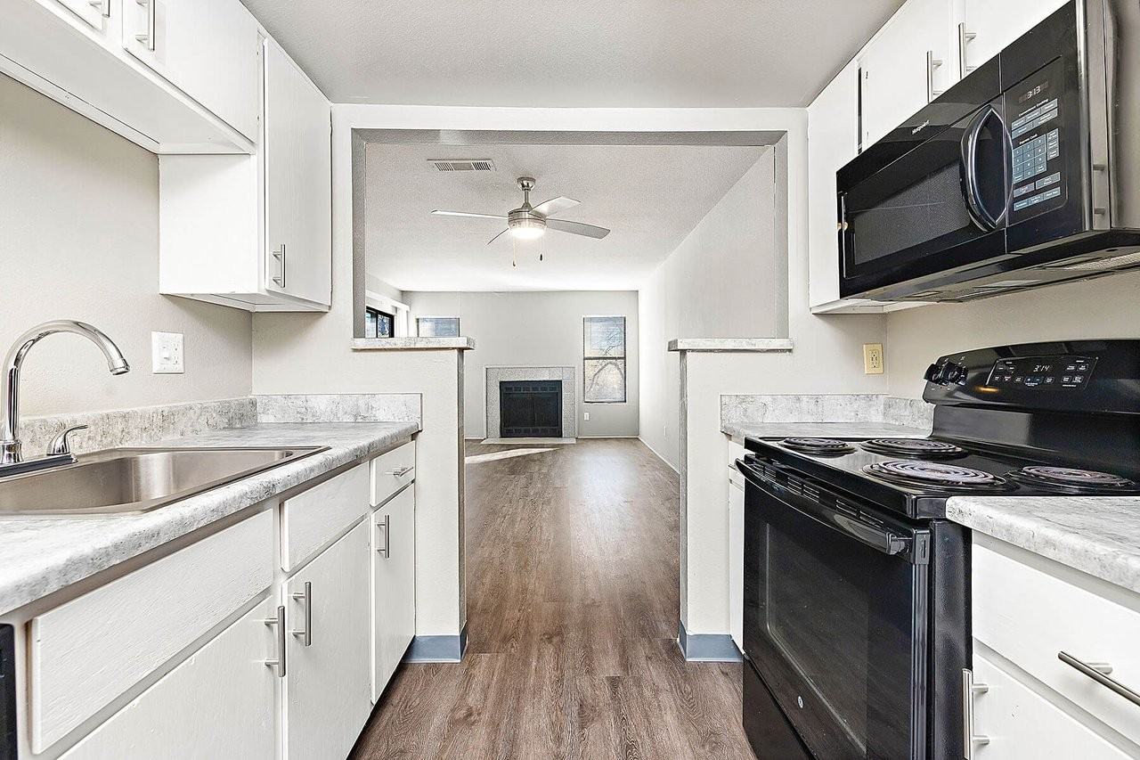 Timberlane Village Apartments - Photo 3 of 38